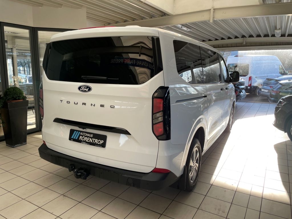 Ford Tourneo Custom 2024