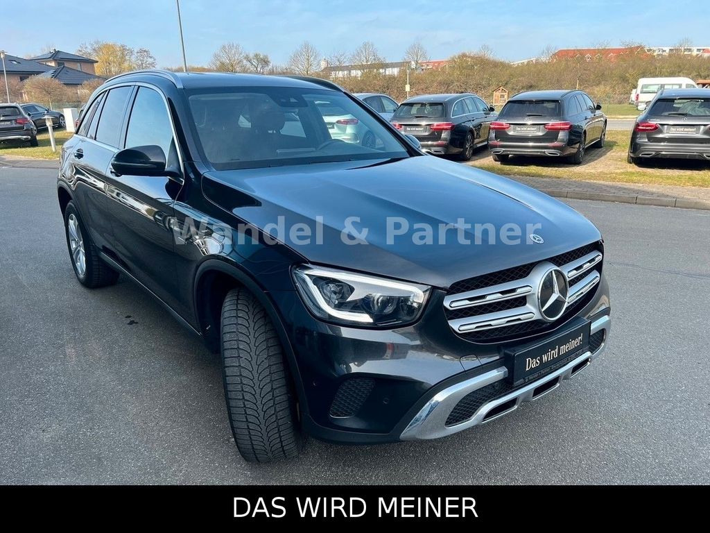 Mercedes-Benz GLC 300 2021