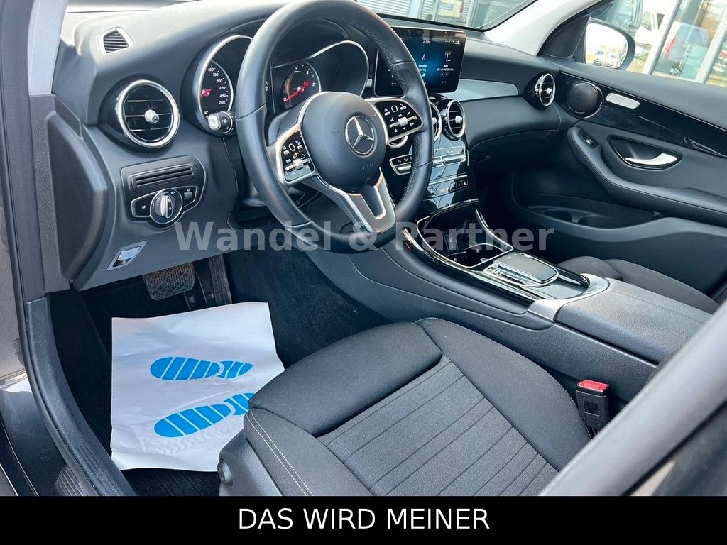 Mercedes-Benz GLC 300 2021