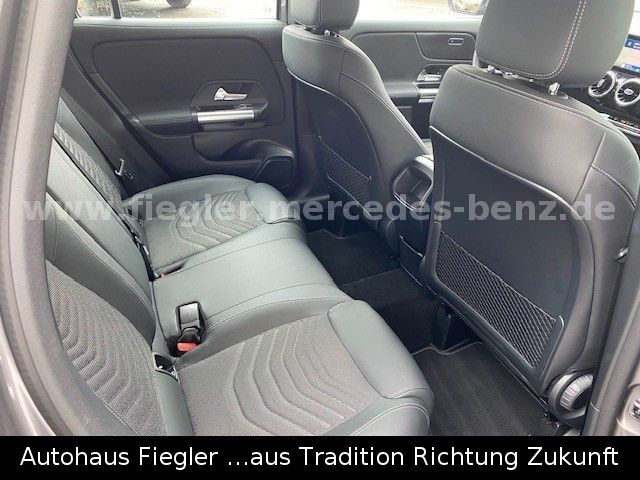 Mercedes-Benz GLA 180 2023