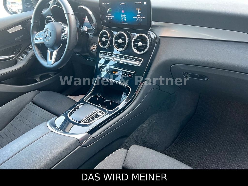 Mercedes-Benz GLC 300 2021