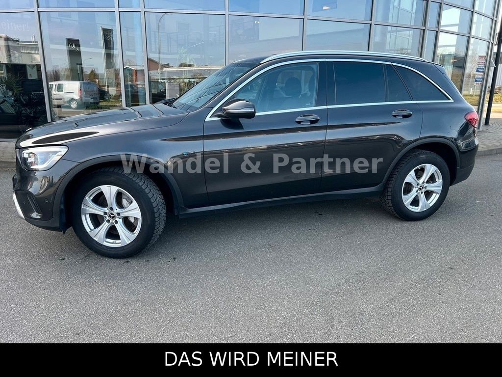 Mercedes-Benz GLC 300 2021