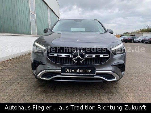 Mercedes-Benz GLA 180 2023