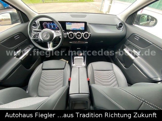 Mercedes-Benz GLA 180 2023