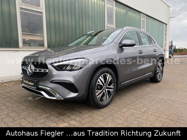 Mercedes-Benz GLA 180 2023
