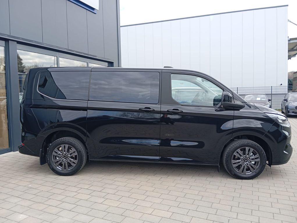 Ford Tourneo Custom 2025
