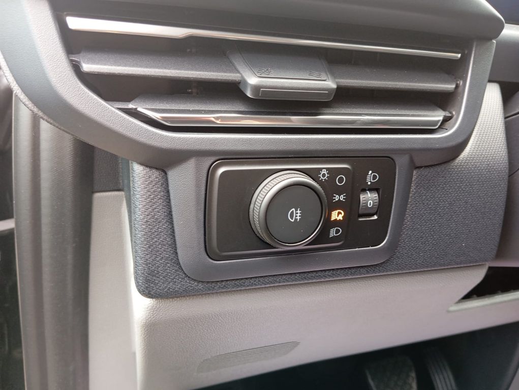 Ford Tourneo Custom 2025