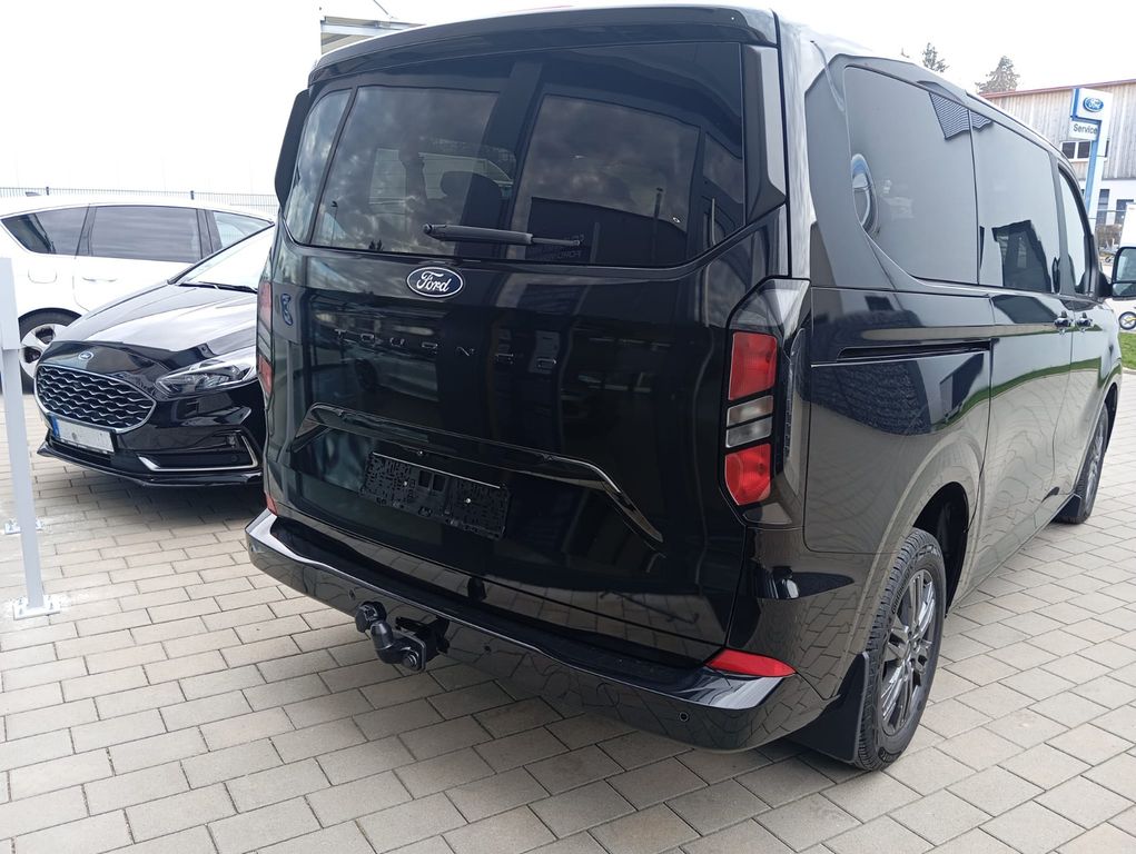 Ford Tourneo Custom 2025