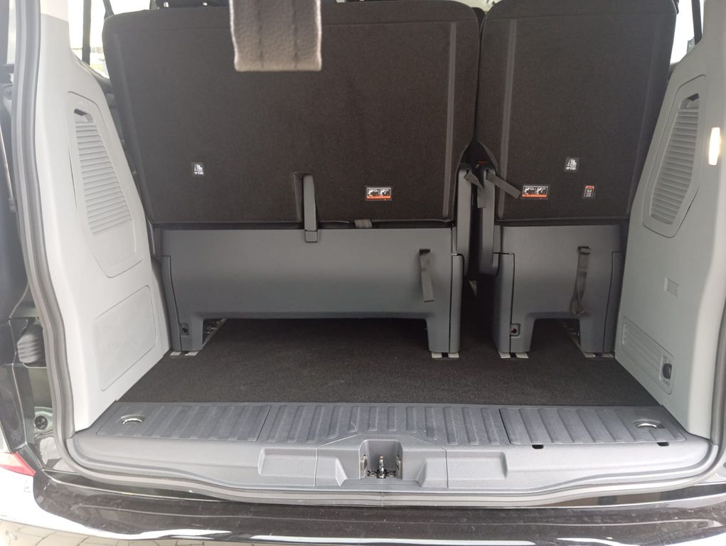Ford Tourneo Custom 2025