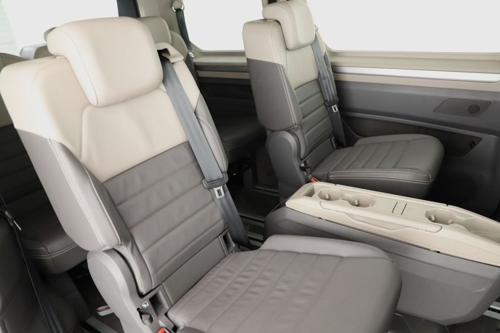 Volkswagen T7 Multivan 2024