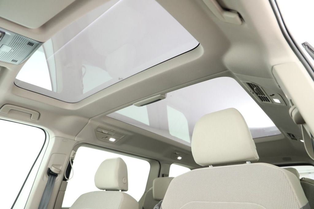 Volkswagen T7 Multivan 2024