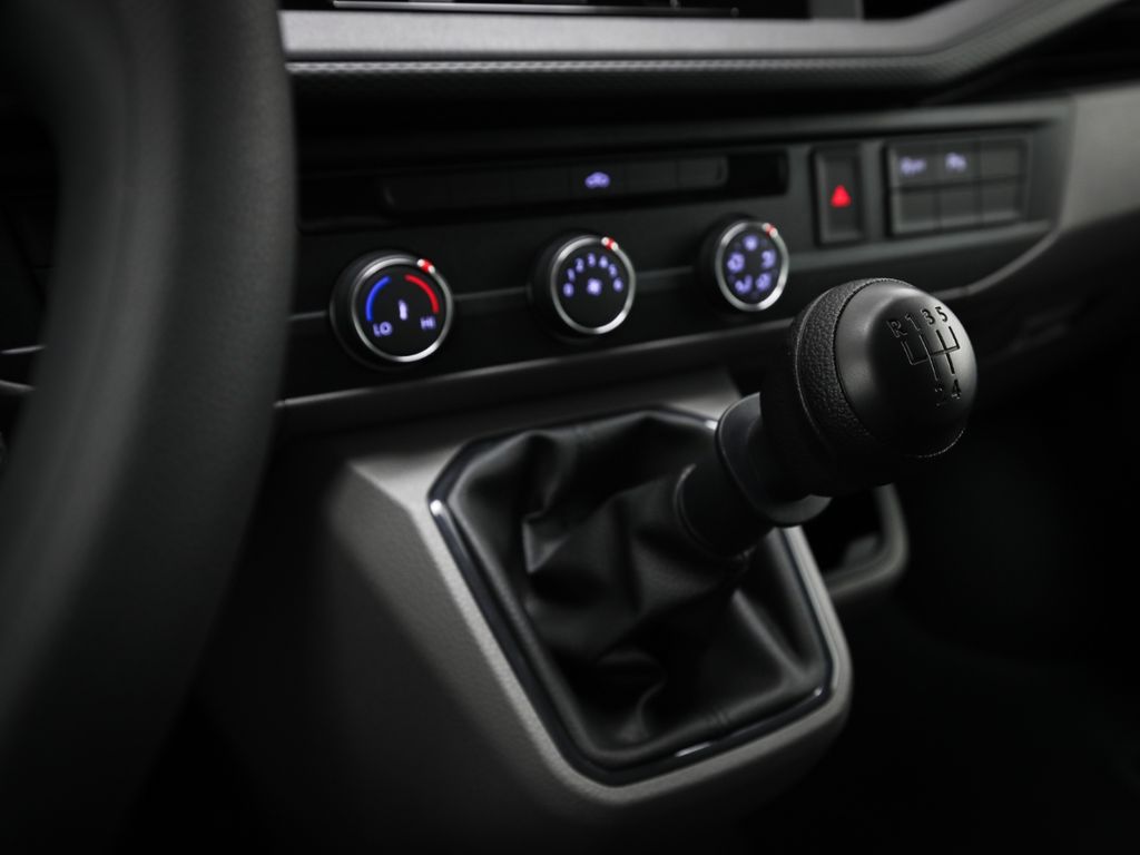 Volkswagen T6 Transporter 2024