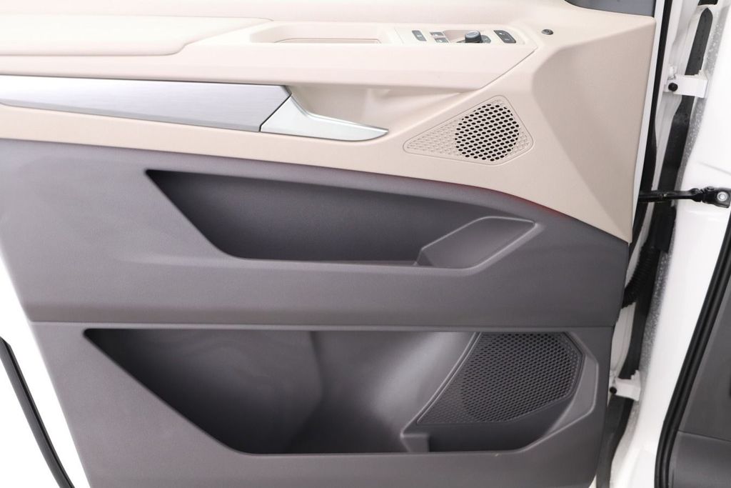 Volkswagen T7 Multivan 2024