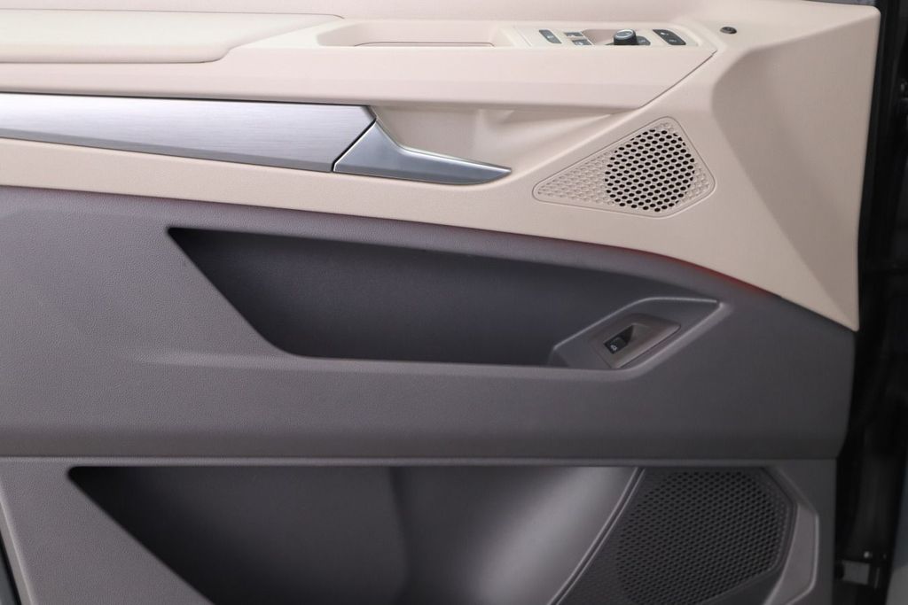 Volkswagen T7 Multivan 2024