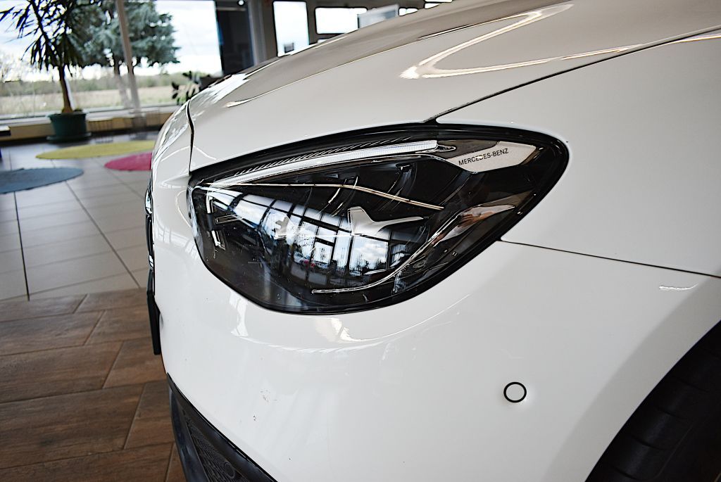 Mercedes-Benz E 300 2022