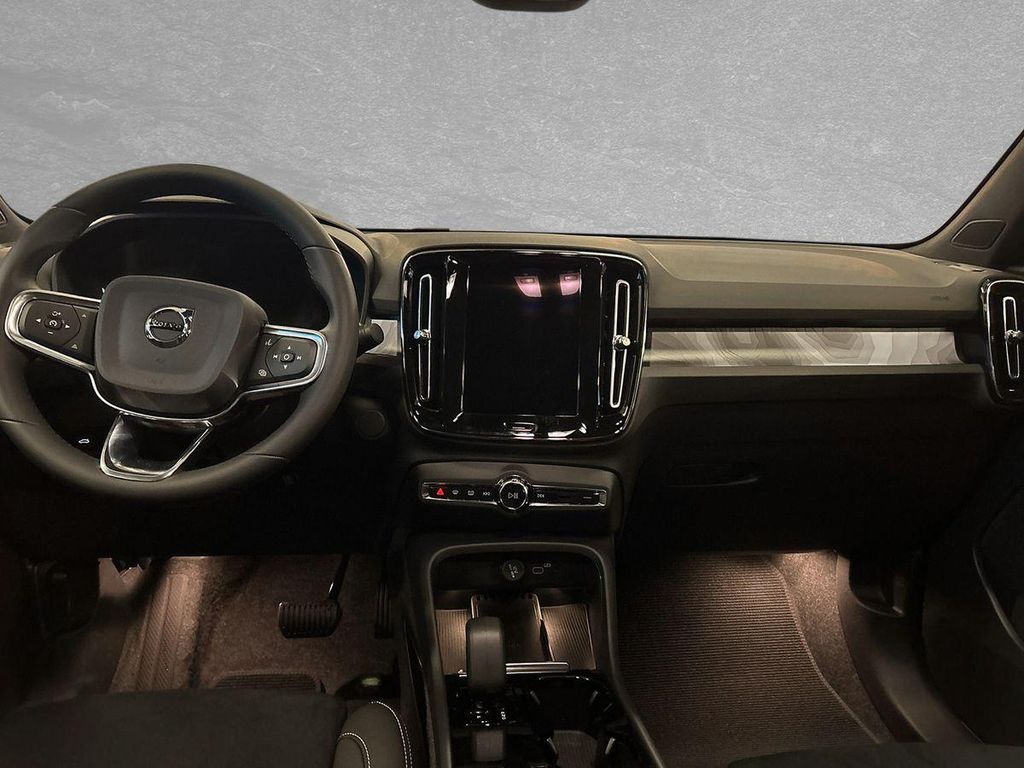 Volvo C40 2025