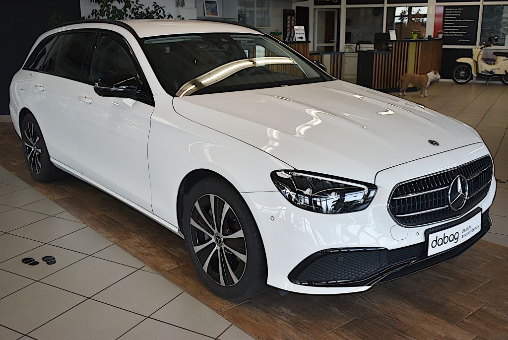 Mercedes-Benz E 300 2022
