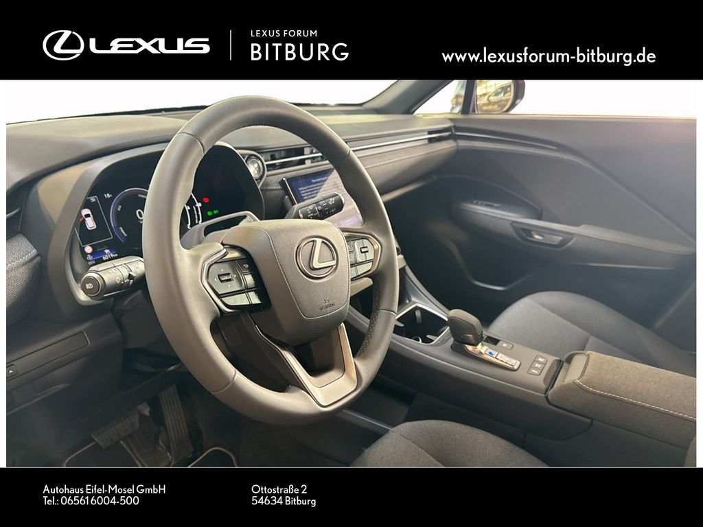 Lexus LBX 2025