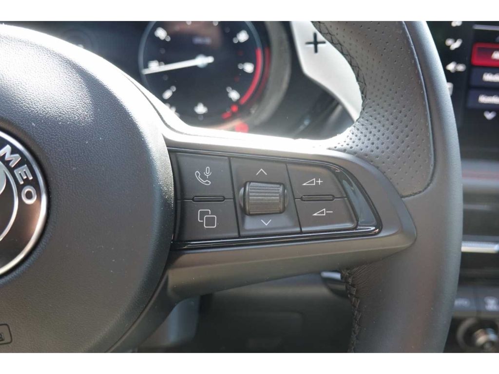 Alfa Romeo Tonale 2025