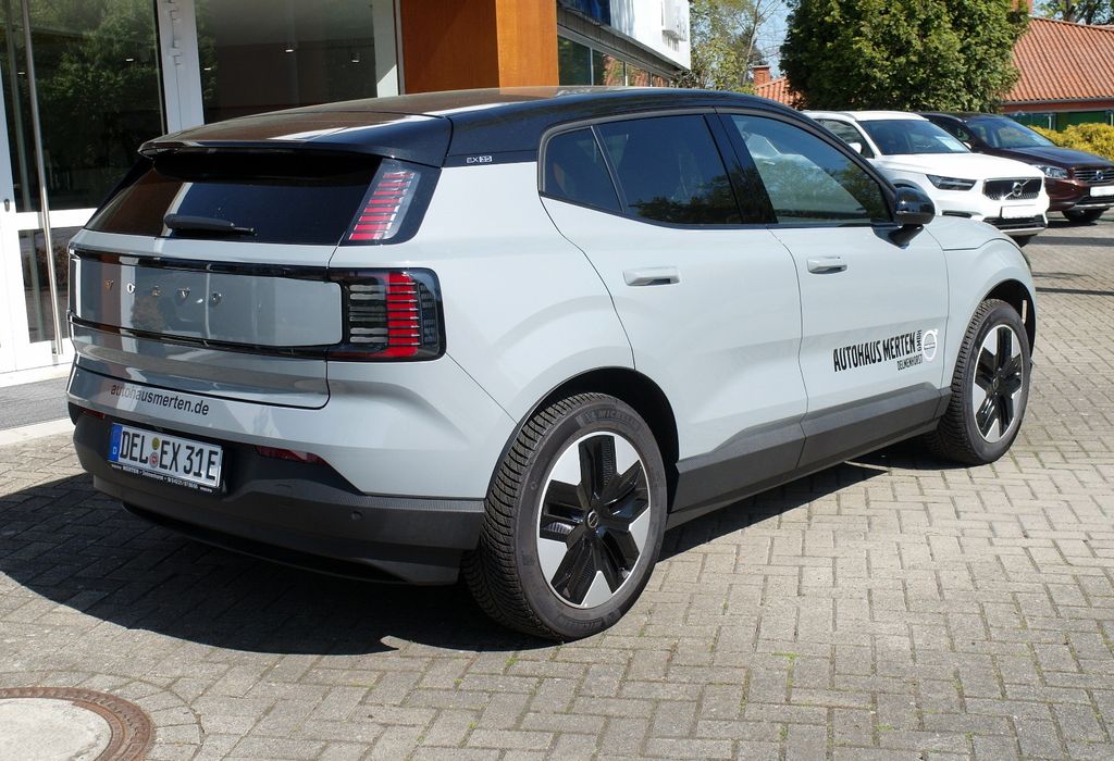 Volvo EX30 2024