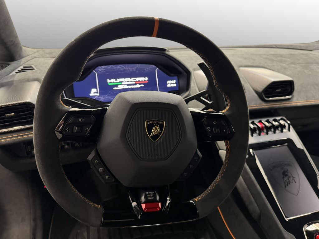 Lamborghini Huracán 2024