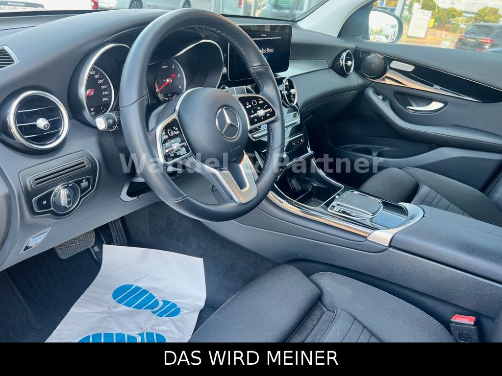 Mercedes-Benz GLC 300 2021