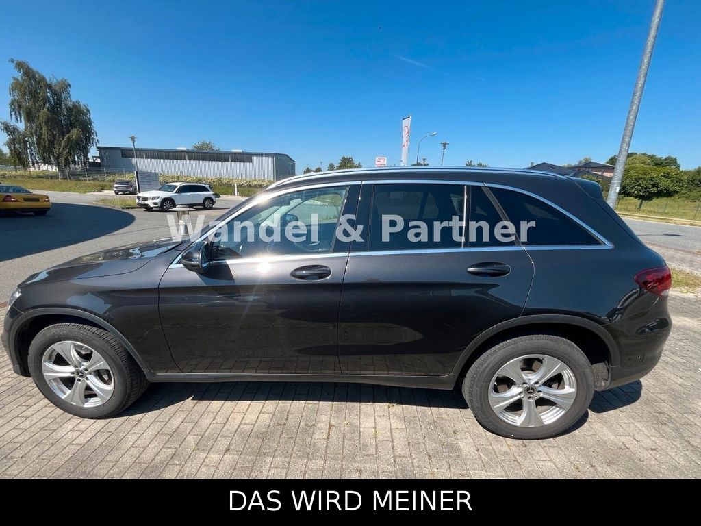 Mercedes-Benz GLC 300 2021