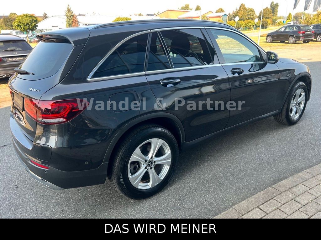 Mercedes-Benz GLC 300 2021
