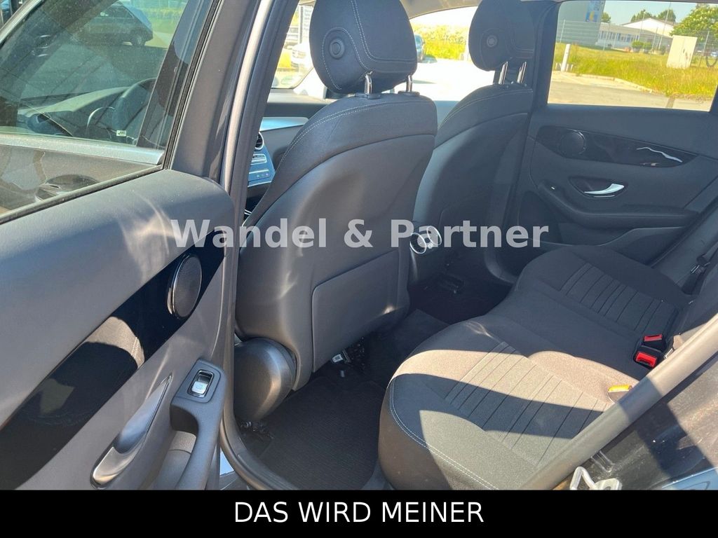 Mercedes-Benz GLC 300 2021