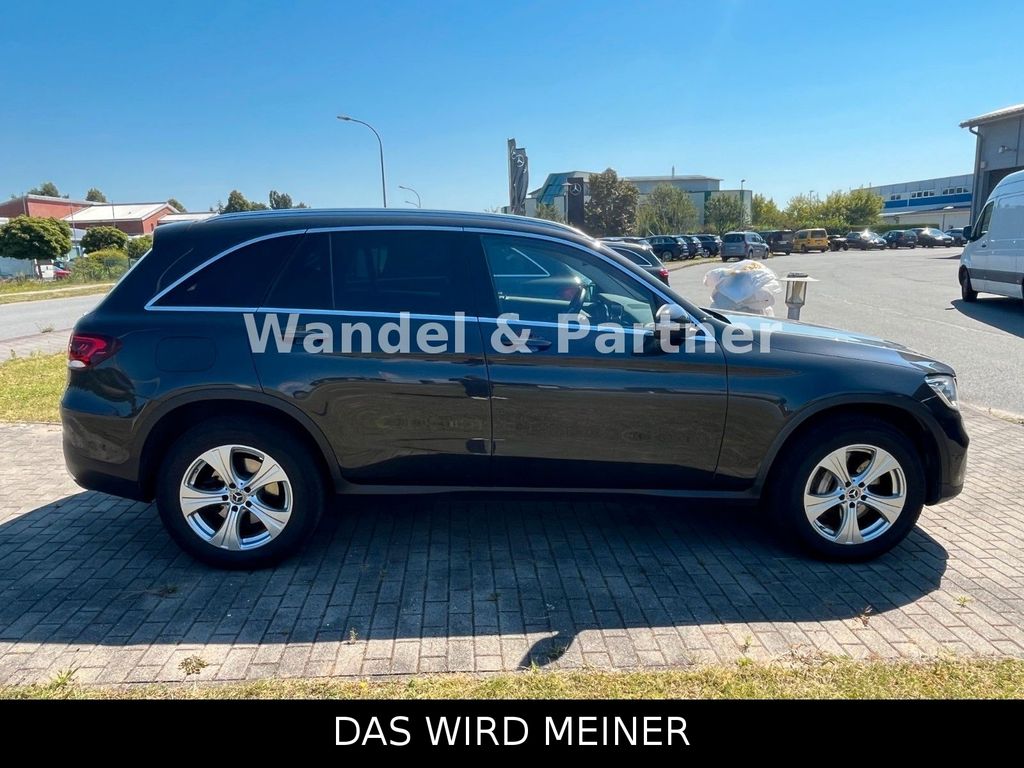Mercedes-Benz GLC 300 2021