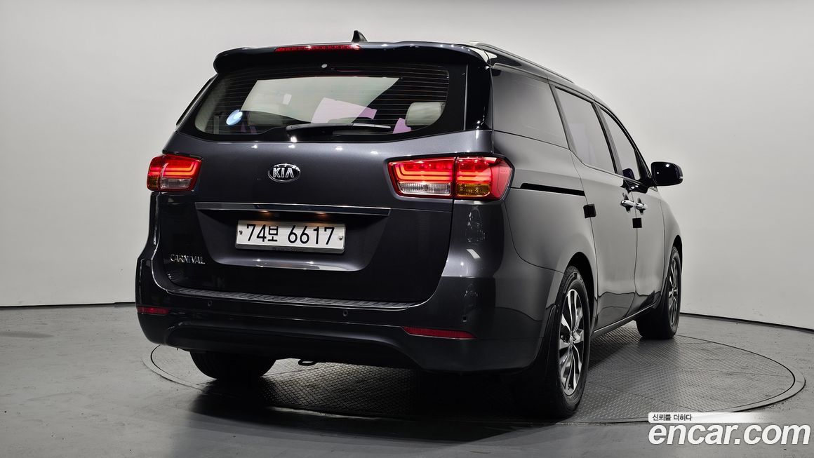 Kia Canival 2016