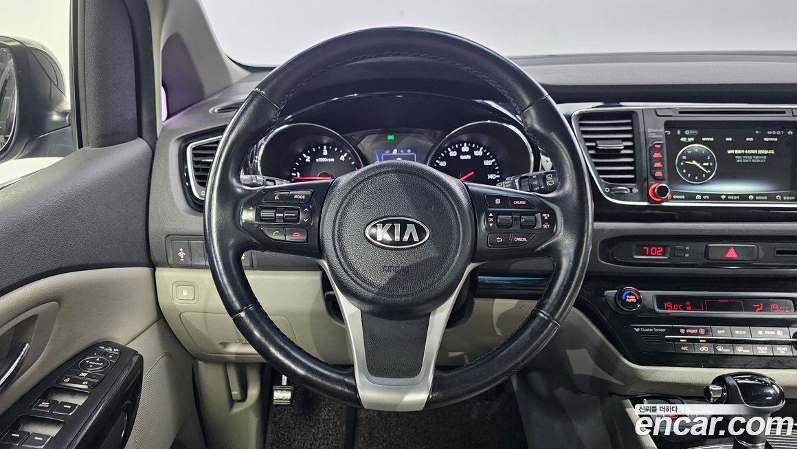 Kia Canival 2016