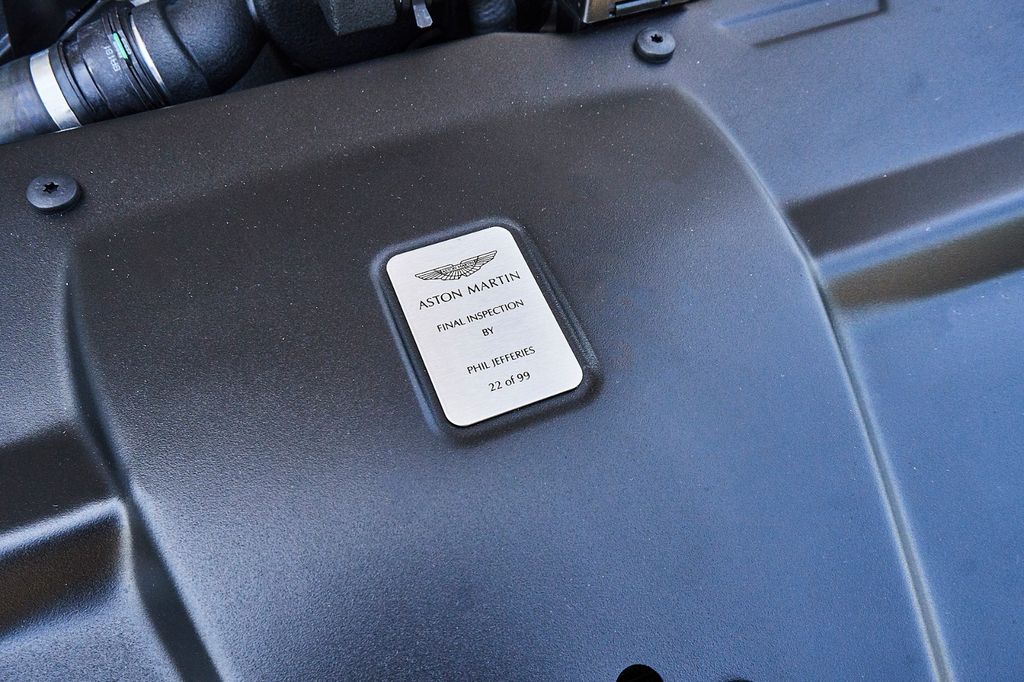 Aston Martin Vanquish 2019