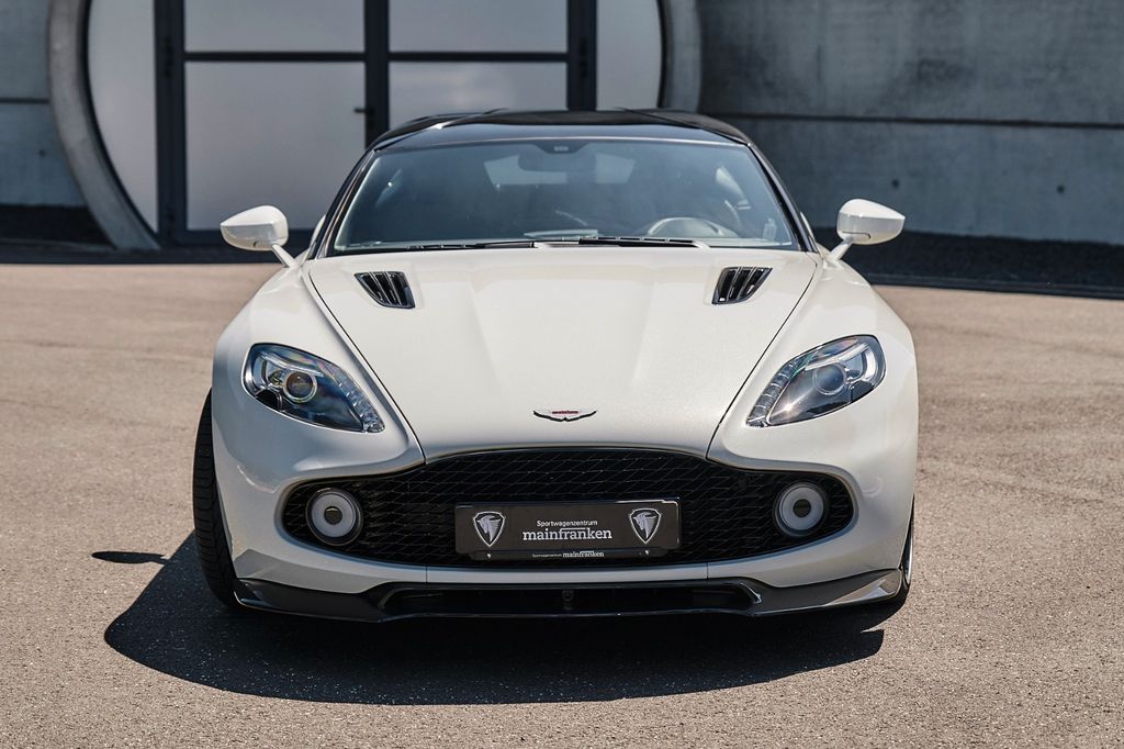 Aston Martin Vanquish 2019