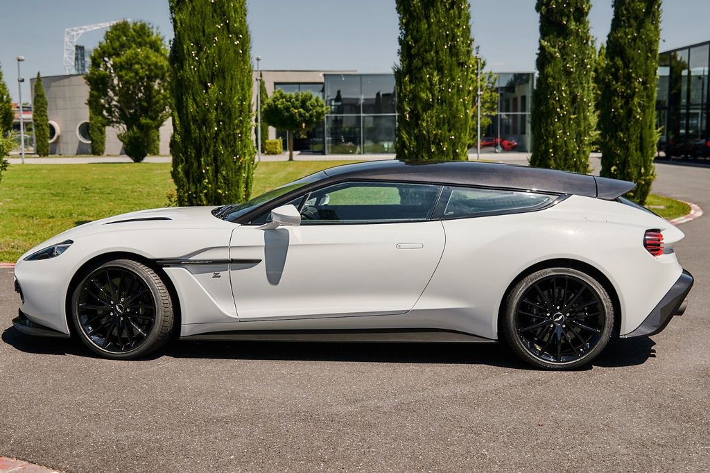 Aston Martin Vanquish 2019
