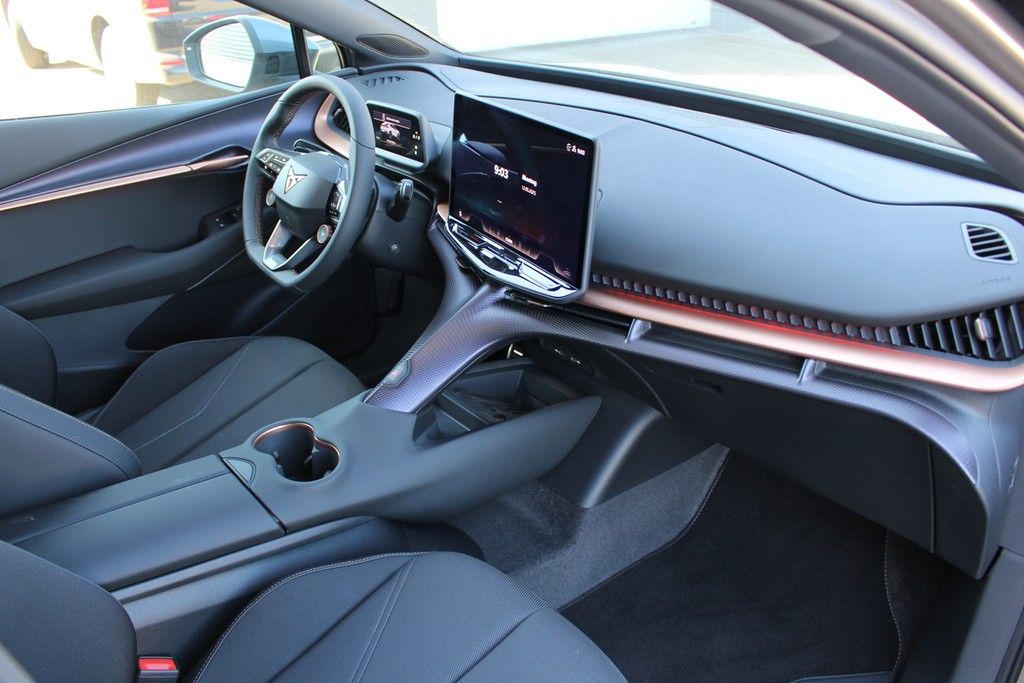 Cupra Tavascan 2025