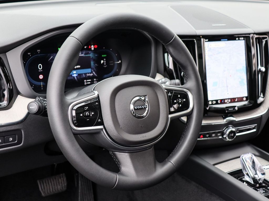 Volvo XC60 2025