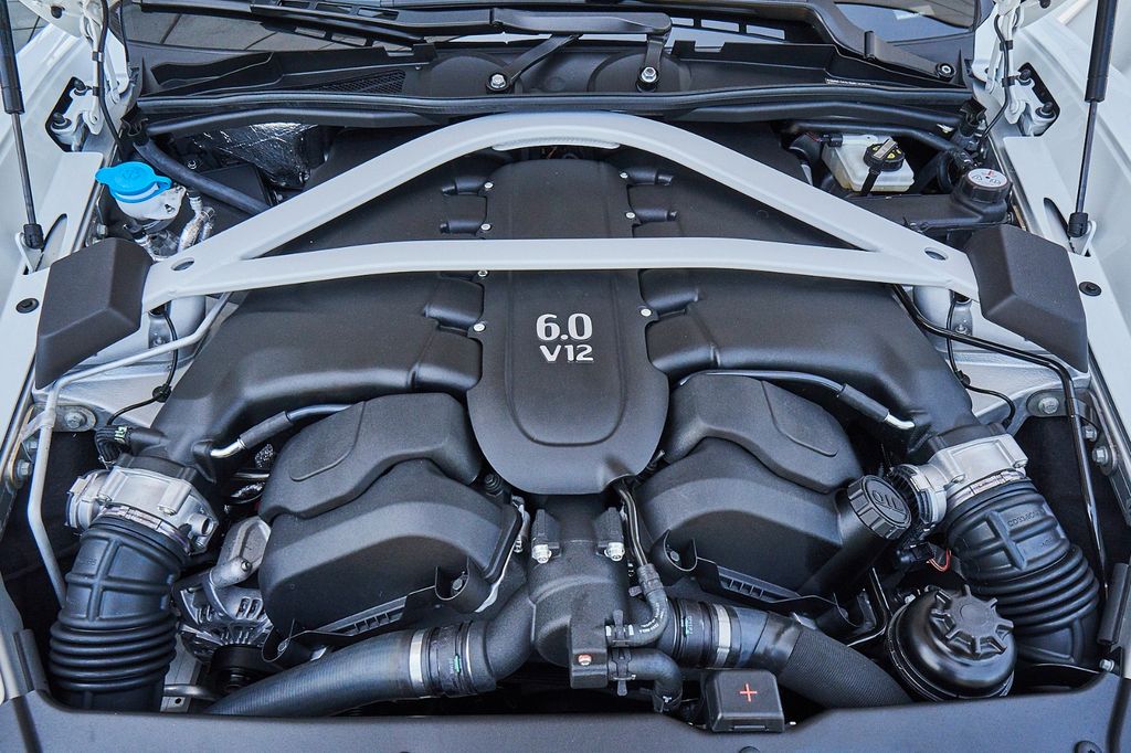 Aston Martin Vanquish 2019