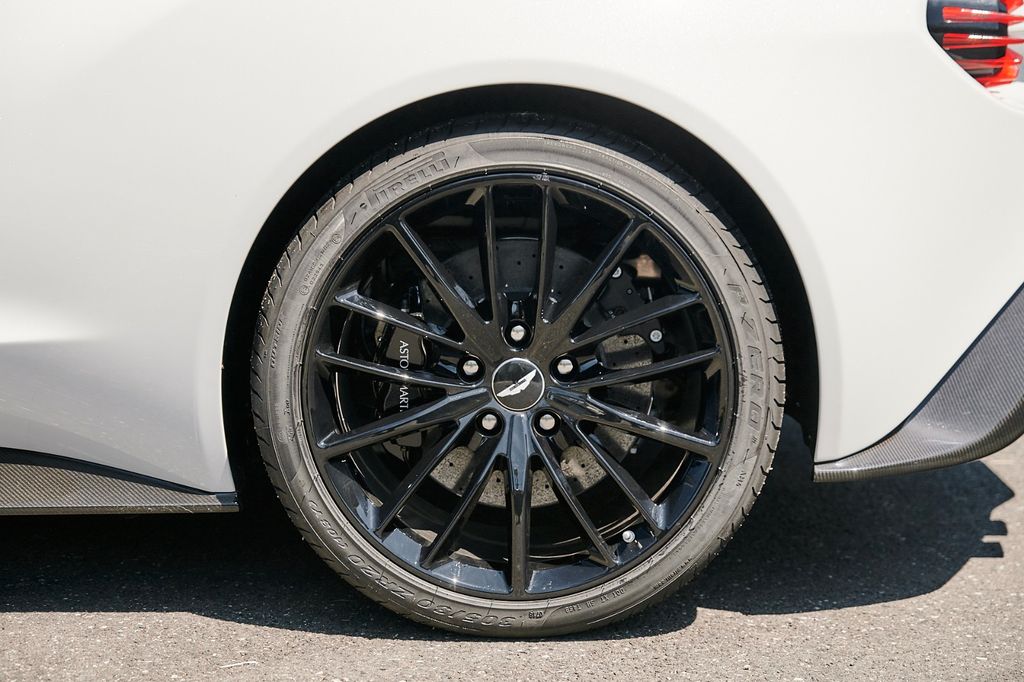 Aston Martin Vanquish 2019