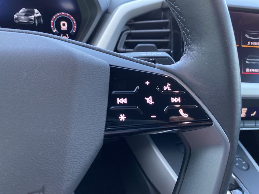 Audi Q4 e-tron 2024
