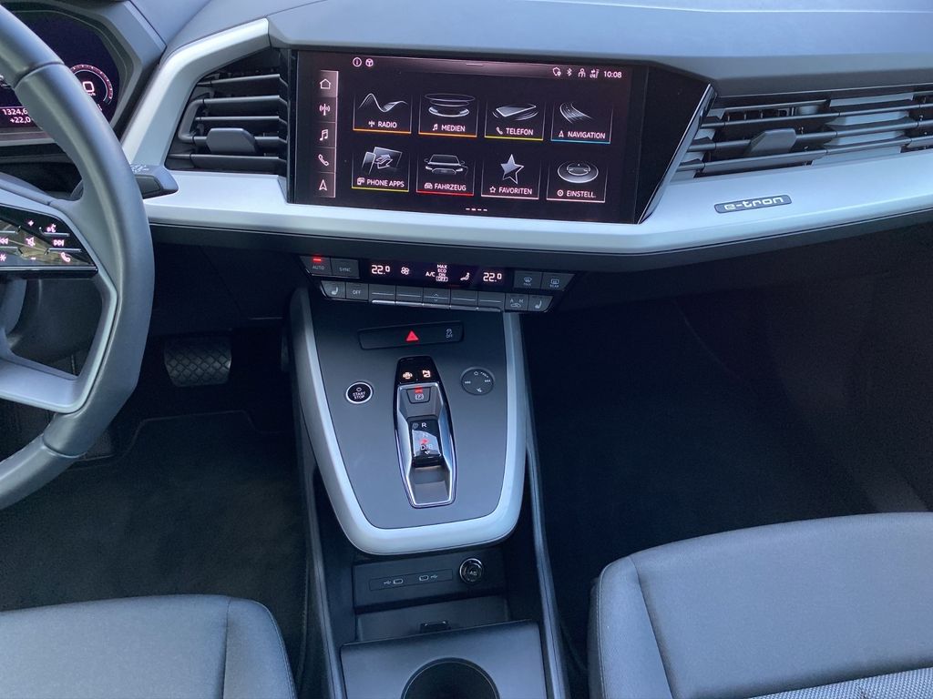 Audi Q4 e-tron 2024