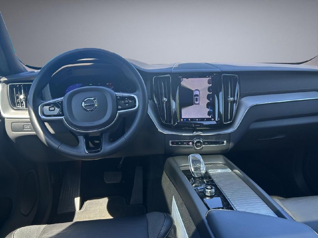 Volvo XC60 2022