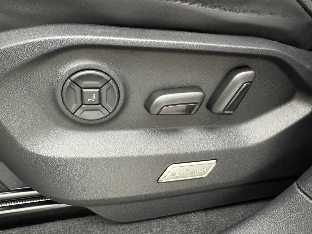 Volkswagen Touareg 2025