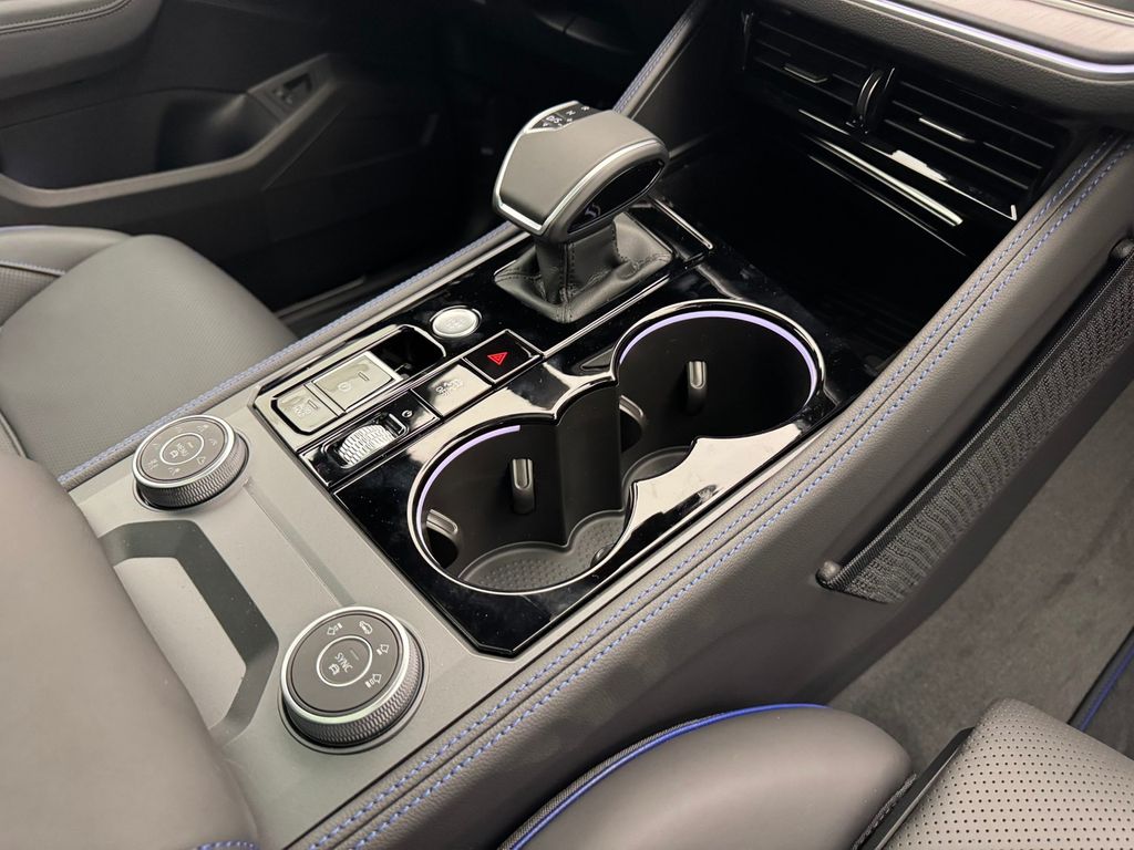 Volkswagen Touareg 2025