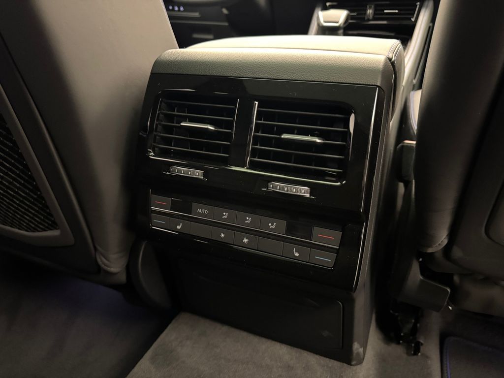 Volkswagen Touareg 2025