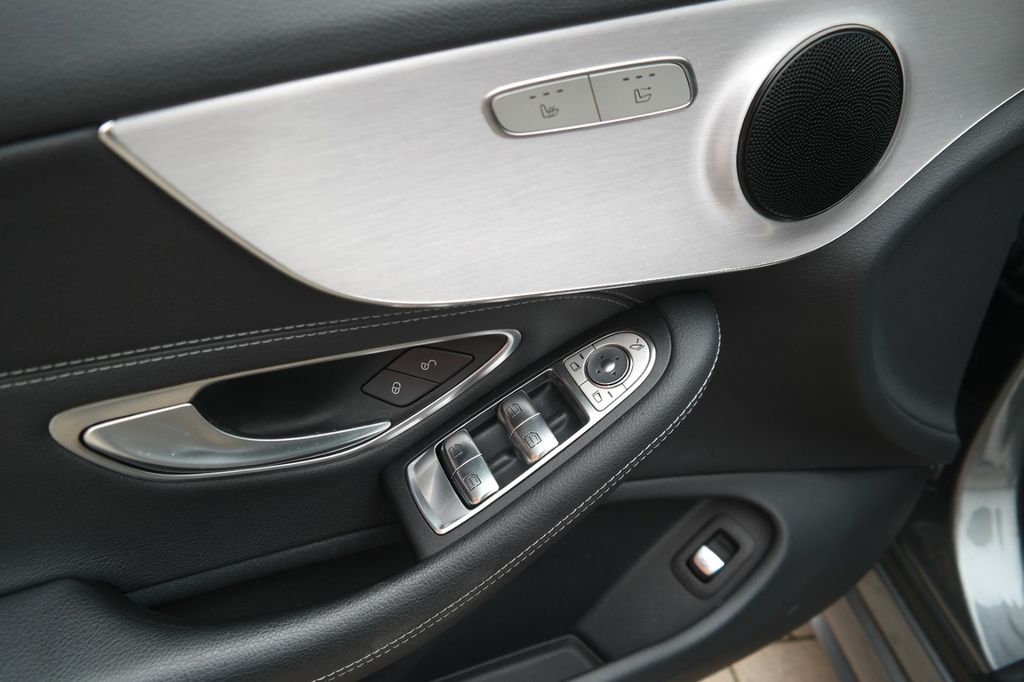 Mercedes-Benz C 300 2020