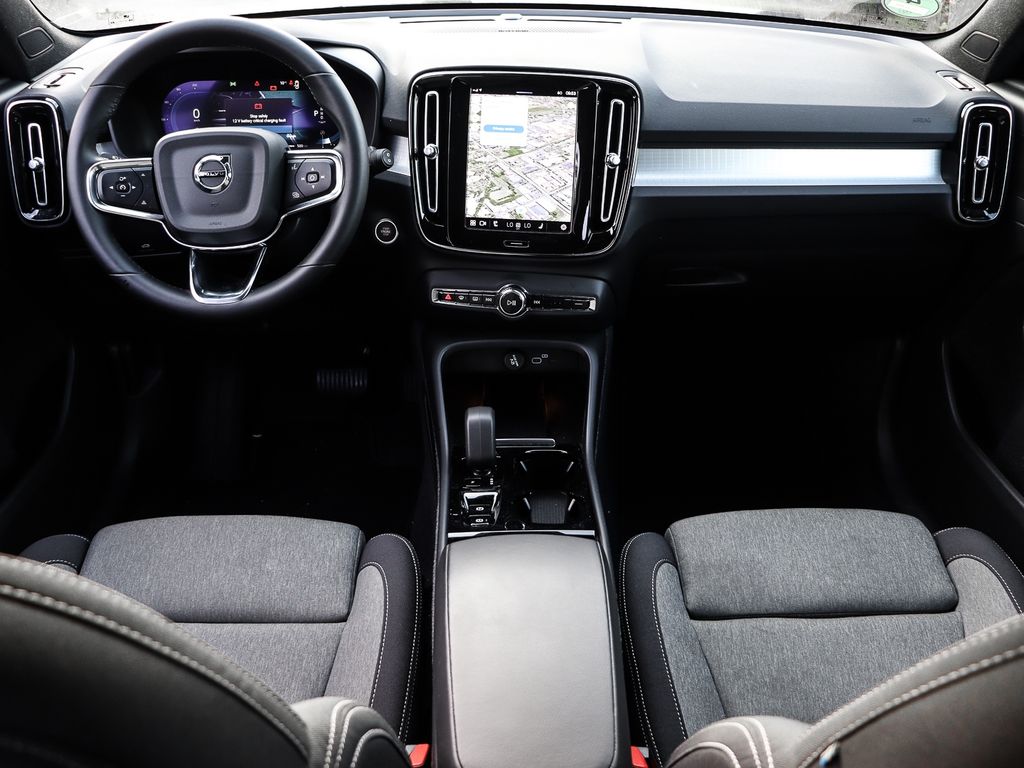 Volvo XC40 2023