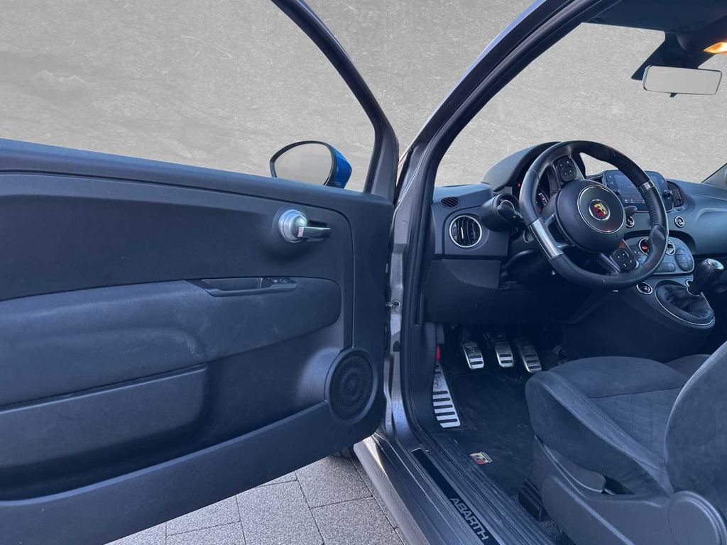 Abarth 595 2021