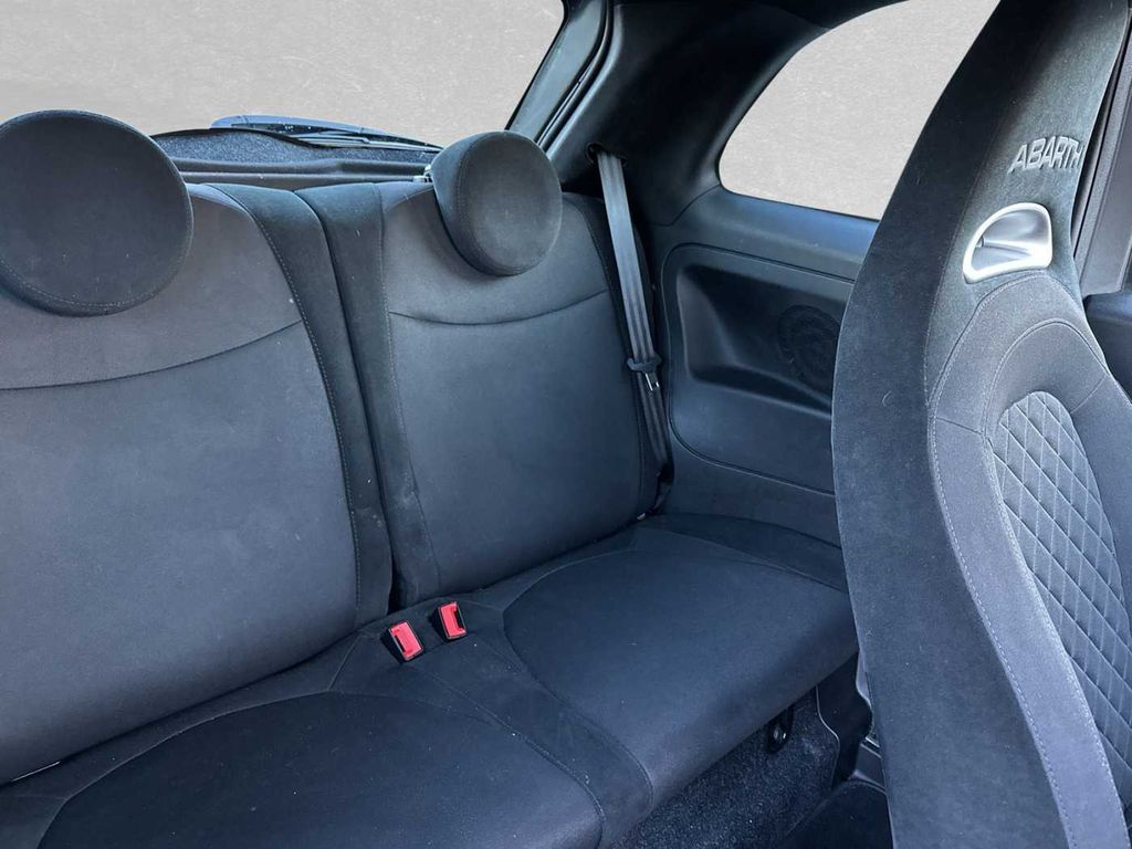 Abarth 595 2021