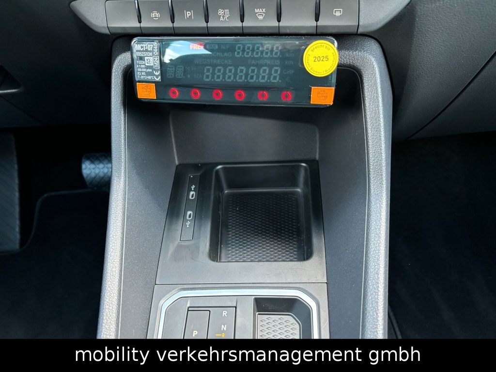 Ford Grand Tourneo 2024